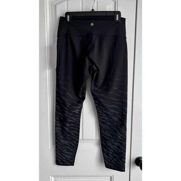 NWT Lululemon Wunder Under HR Tight 25" - Lunar New Year - Women's Size 10 - Picture 2 of 7